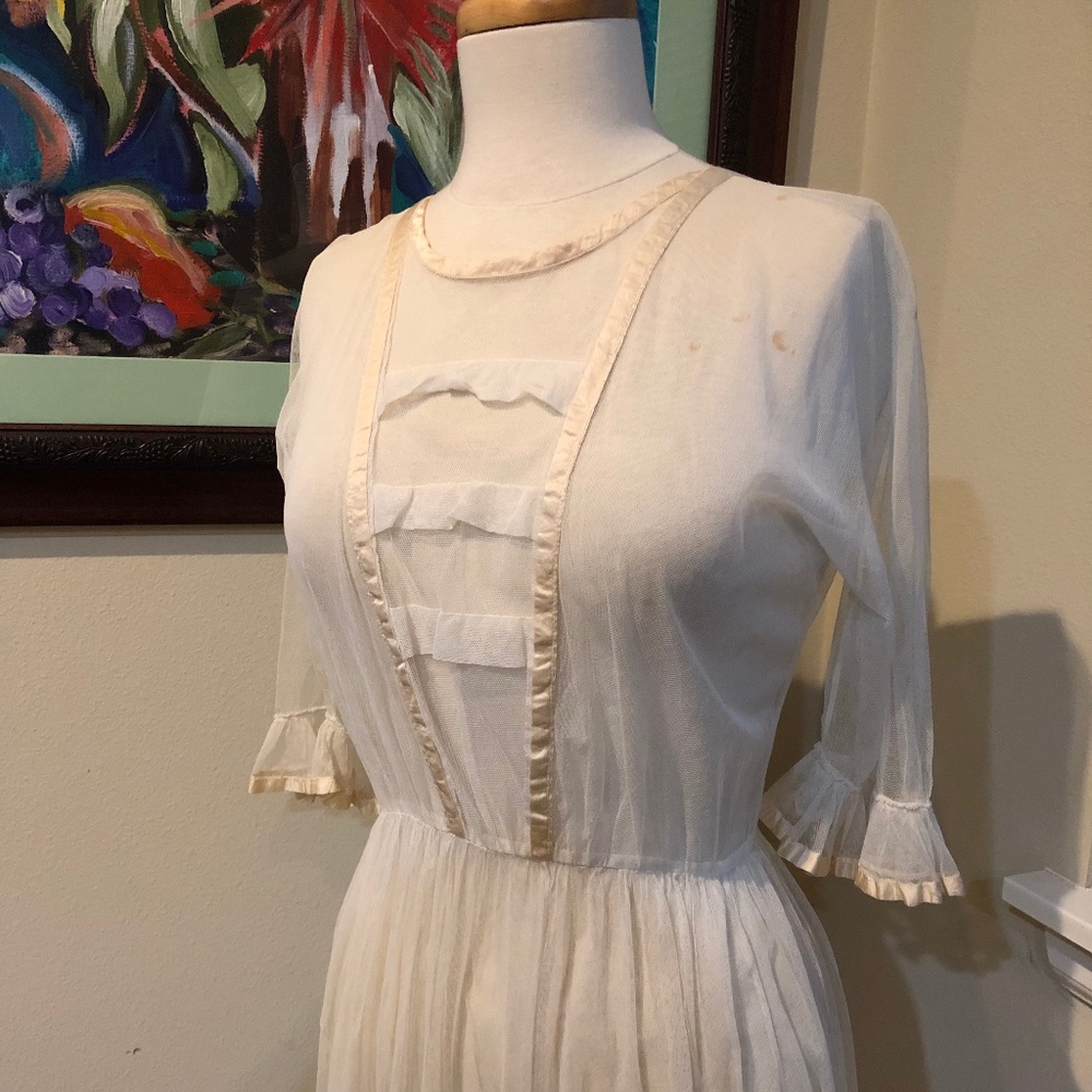 True Antique Edwardian Beauty / Tulle & Lace Dress / Wedding Gown  - XS/ S